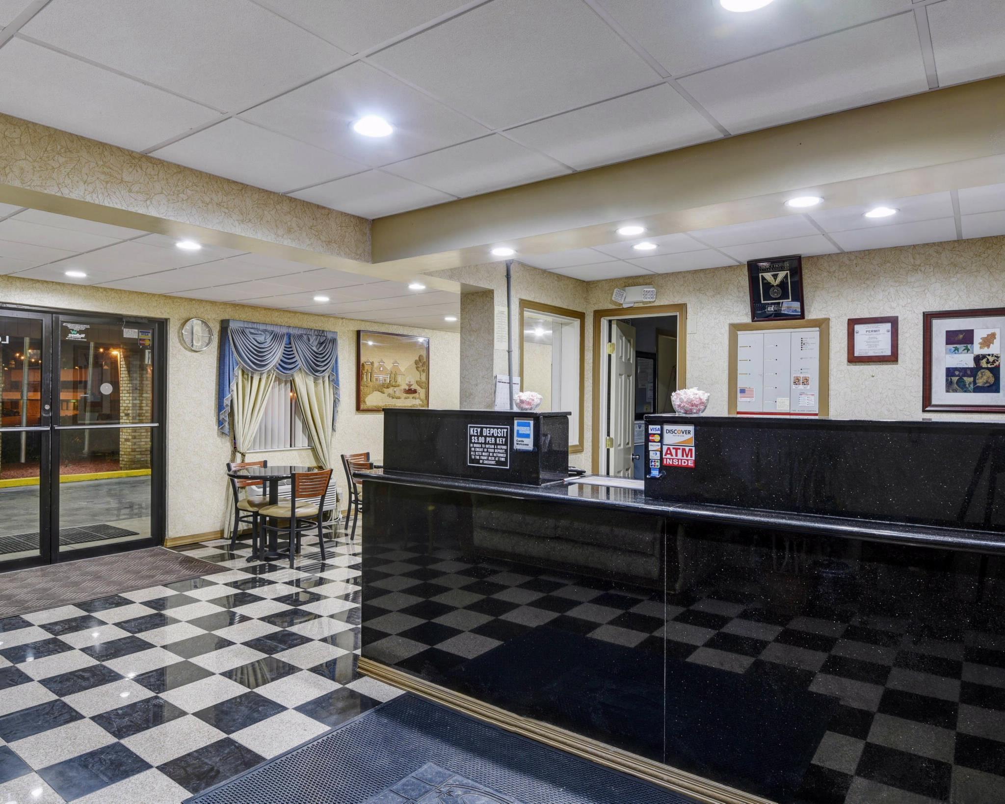 Econo Lodge Morgantown Zewnętrze zdjęcie